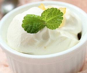 Cake volume and crumb — emulsifiers stabilise the batter foam for a fine, even crumb